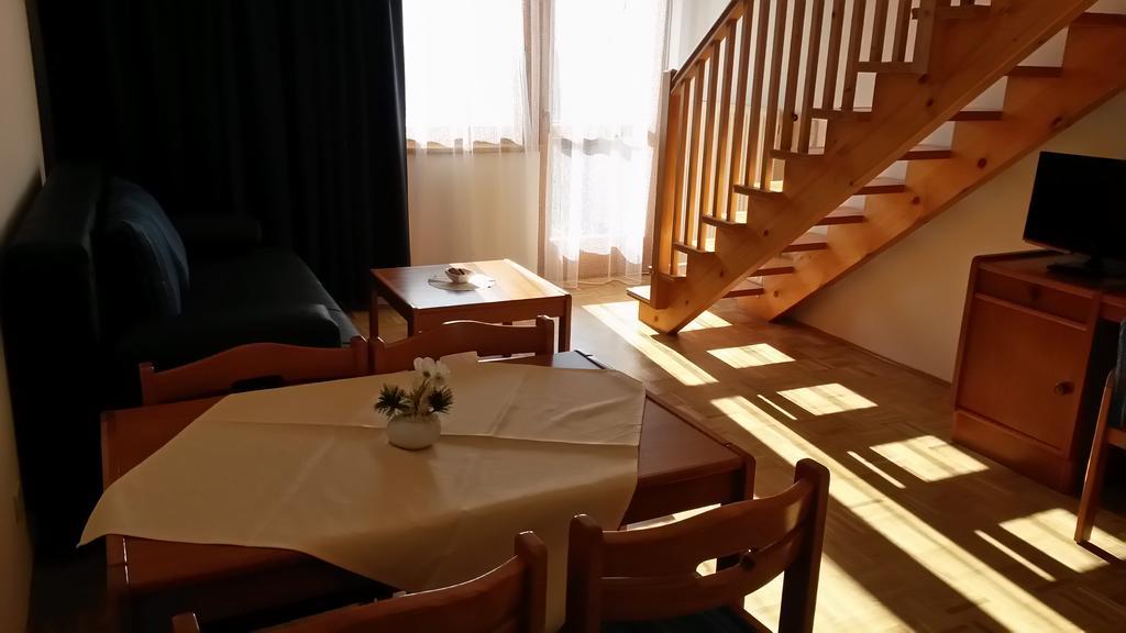 Panoramablickhotel - Lakeview Apartments Annenheim Room photo