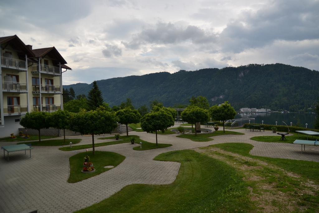 Panoramablickhotel - Lakeview Apartments Annenheim Exterior photo